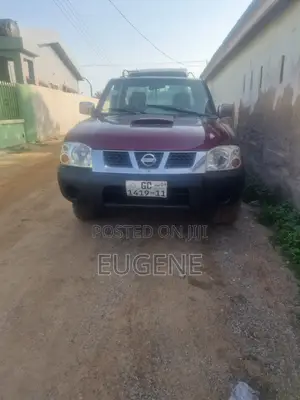 Nissan Hardbody 2004 Red