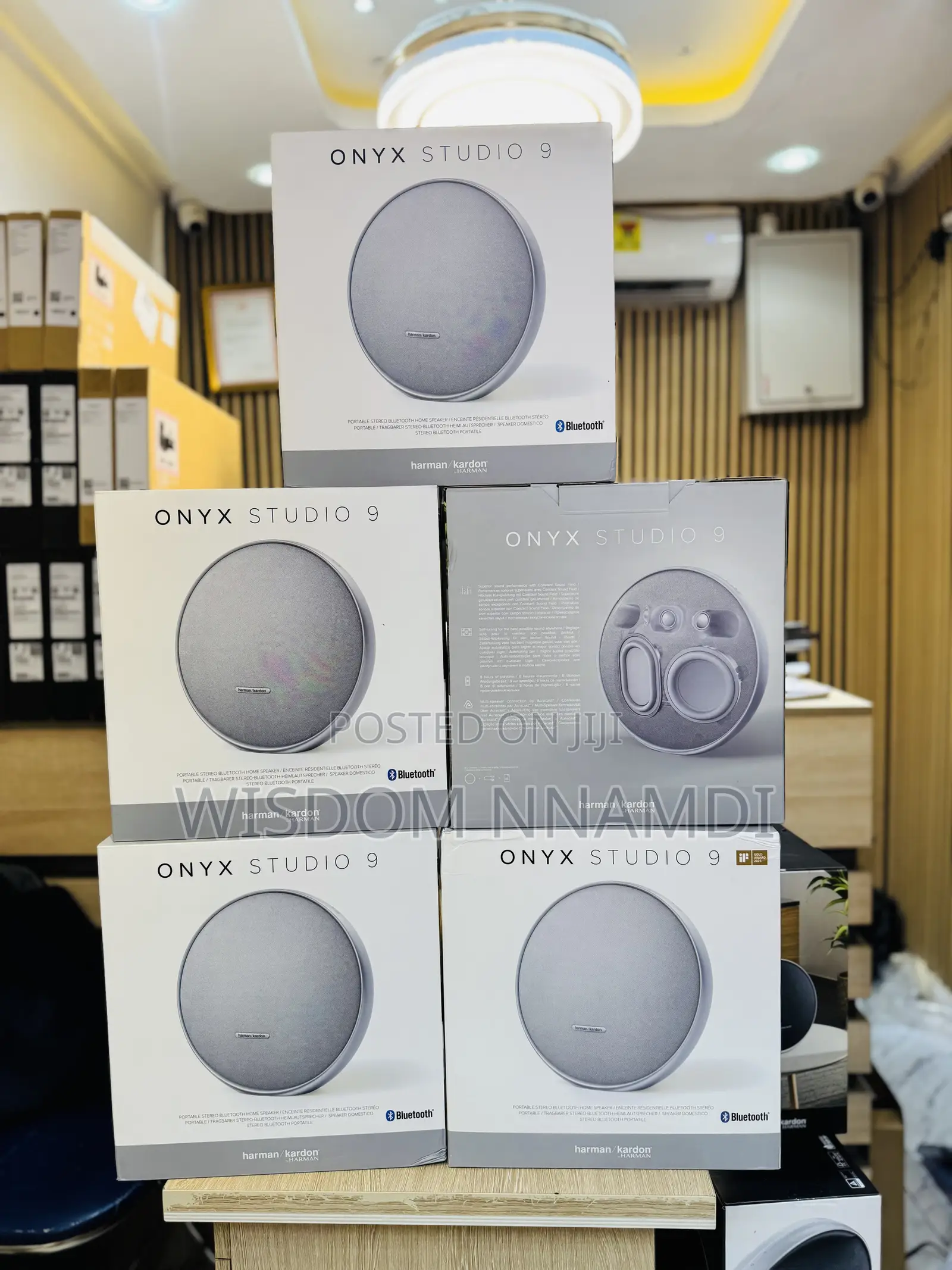 Onyx Studio 9 by Harman Kardon