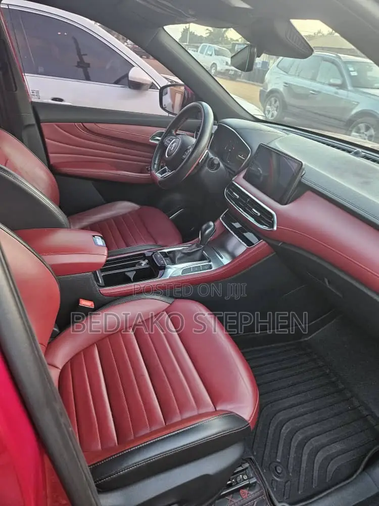 MG HS 20T DCT Trophy 2019 Red