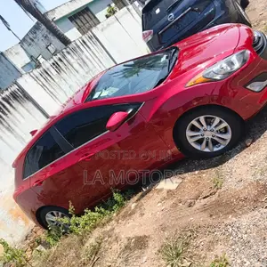 Hyundai Elantra 2014 Red