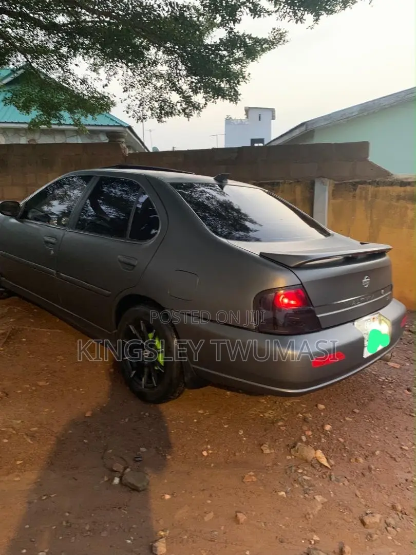 Nissan Altima Automatic 2001 Gray