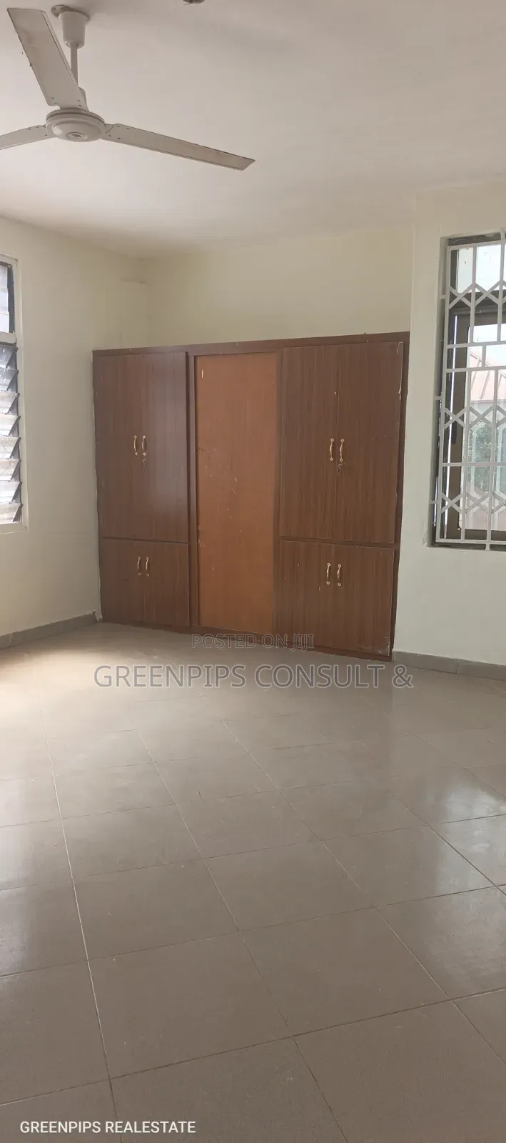8bdrm House in Krapa, Kumasi Metropolitan for sale