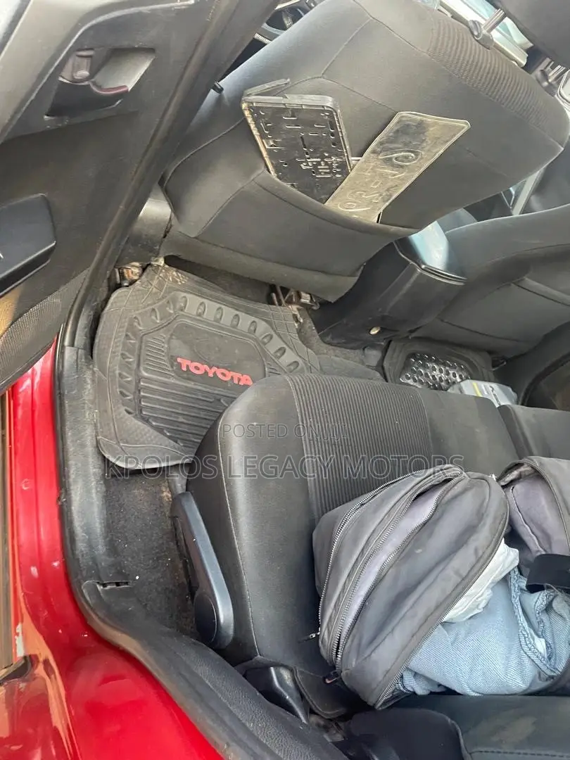 Toyota RAV4 LE AWD (2.5L 4cyl 6A) 2016 Red