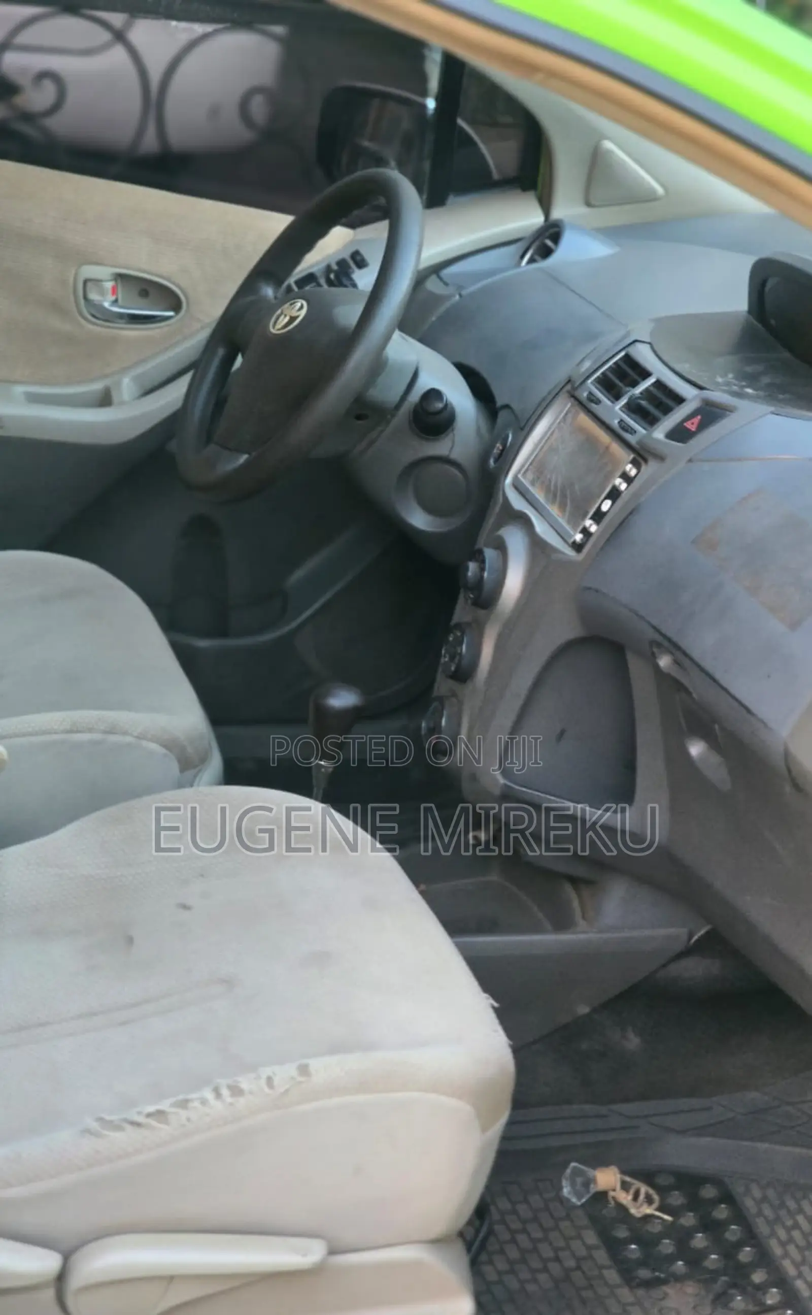 Toyota Vitz 2010 Green