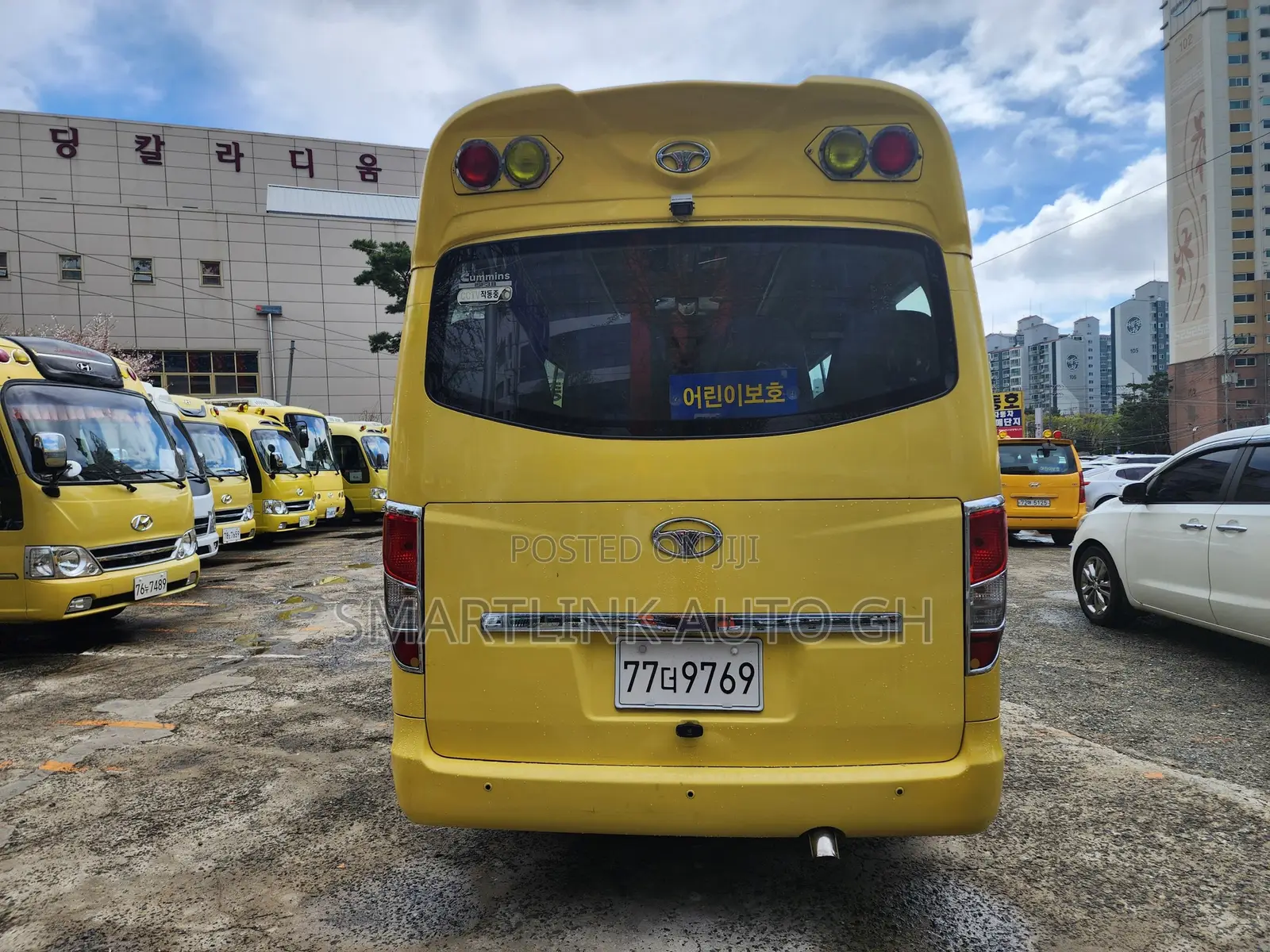 Daewoo Lestar 2015 Yellow