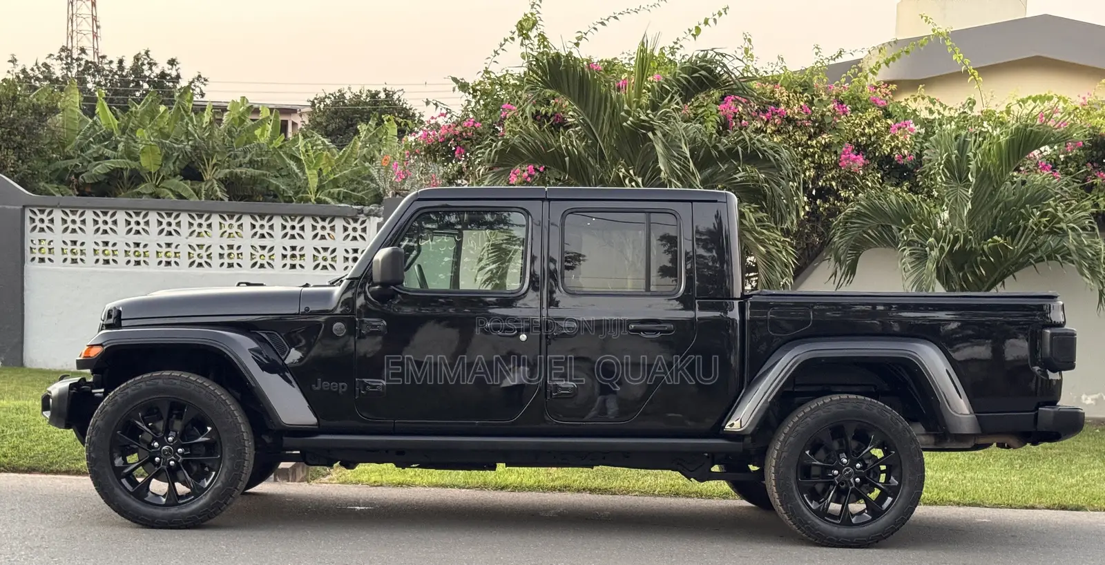 Jeep Gladiator Nighthawk 4x4 2025 Black