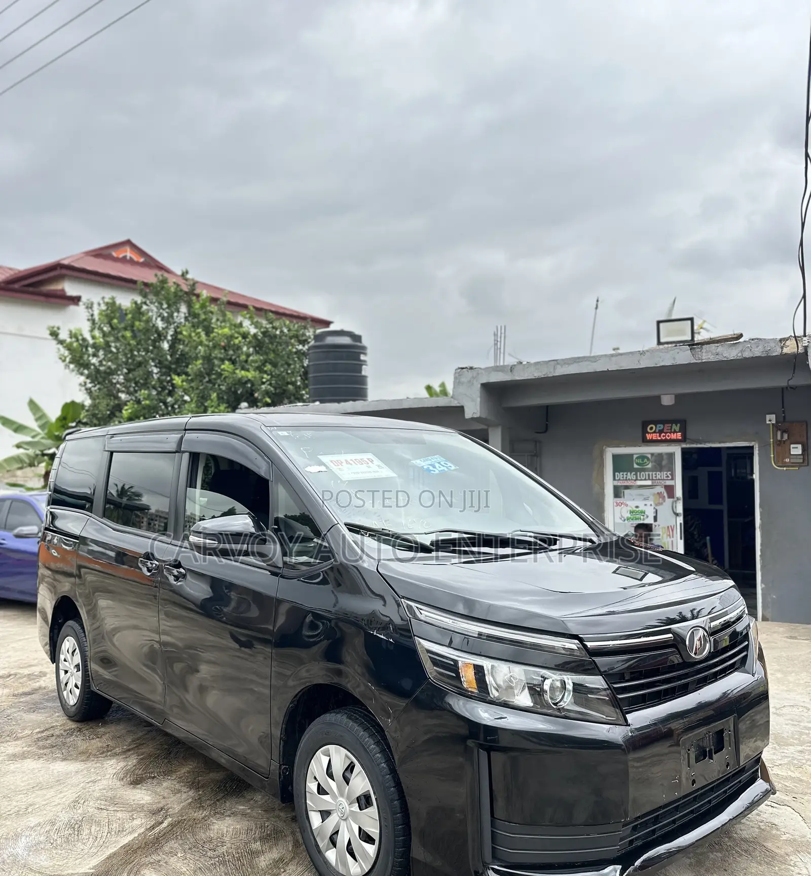 Toyota Voxy X 4WD 7-Seater 2016 Black
