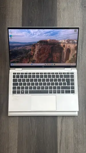 Laptop HP EliteBook 1040 G8 32GB Intel Core i7 SSD 512GB