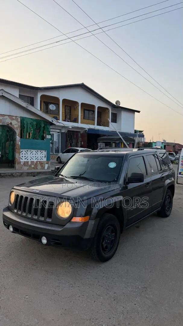 Jeep Patriot Altitude Edition 4dr SUV (2.0L 4cyl CVT) 2015 Black