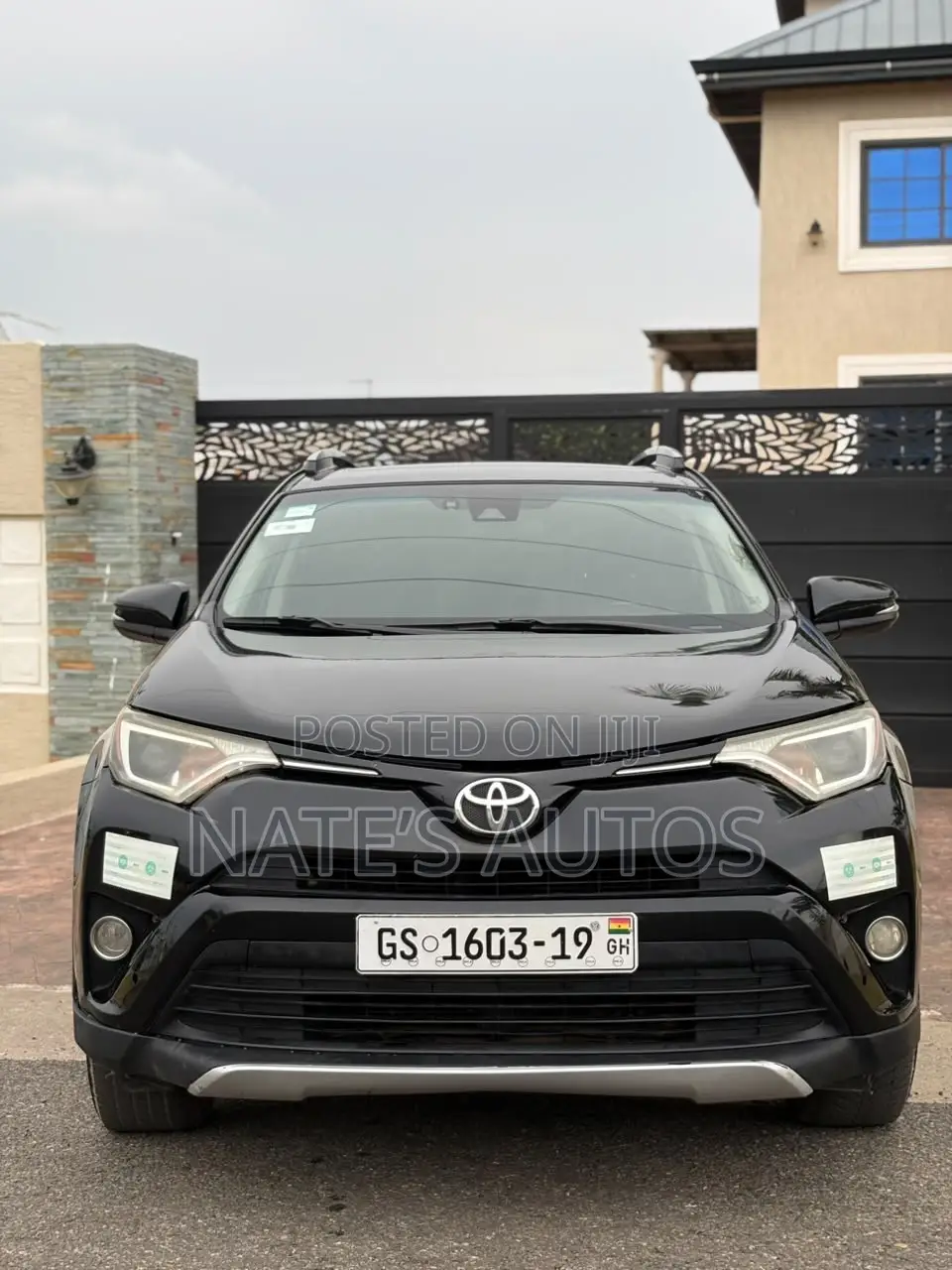 Toyota RAV4 XLE FWD (2.5L 4cyl 6A) 2017 Black