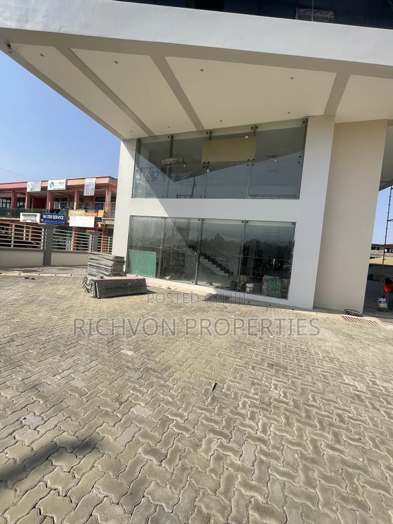 Showroom for Commercial Purposes