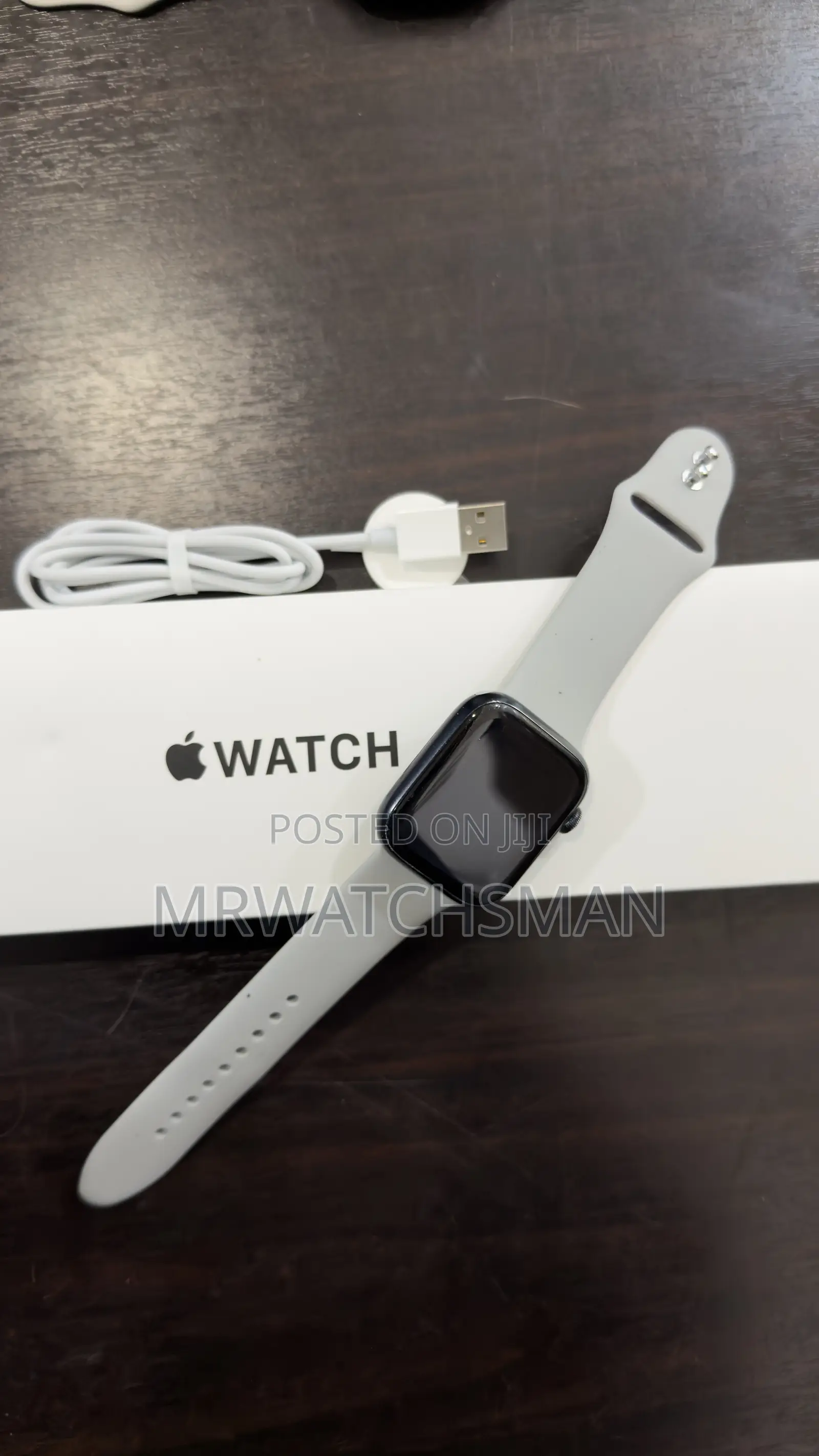 Apple Watch Series 7 45mm GPS & GPS+cel