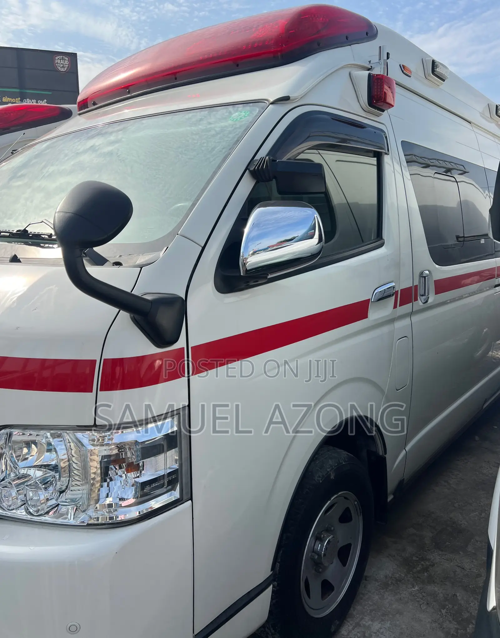 Toyota HiAce 2016 White