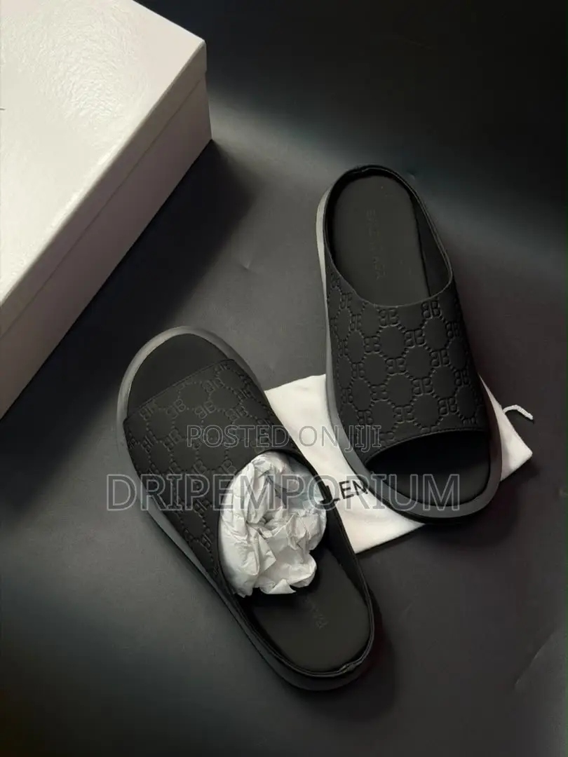 Balenciaga Slide