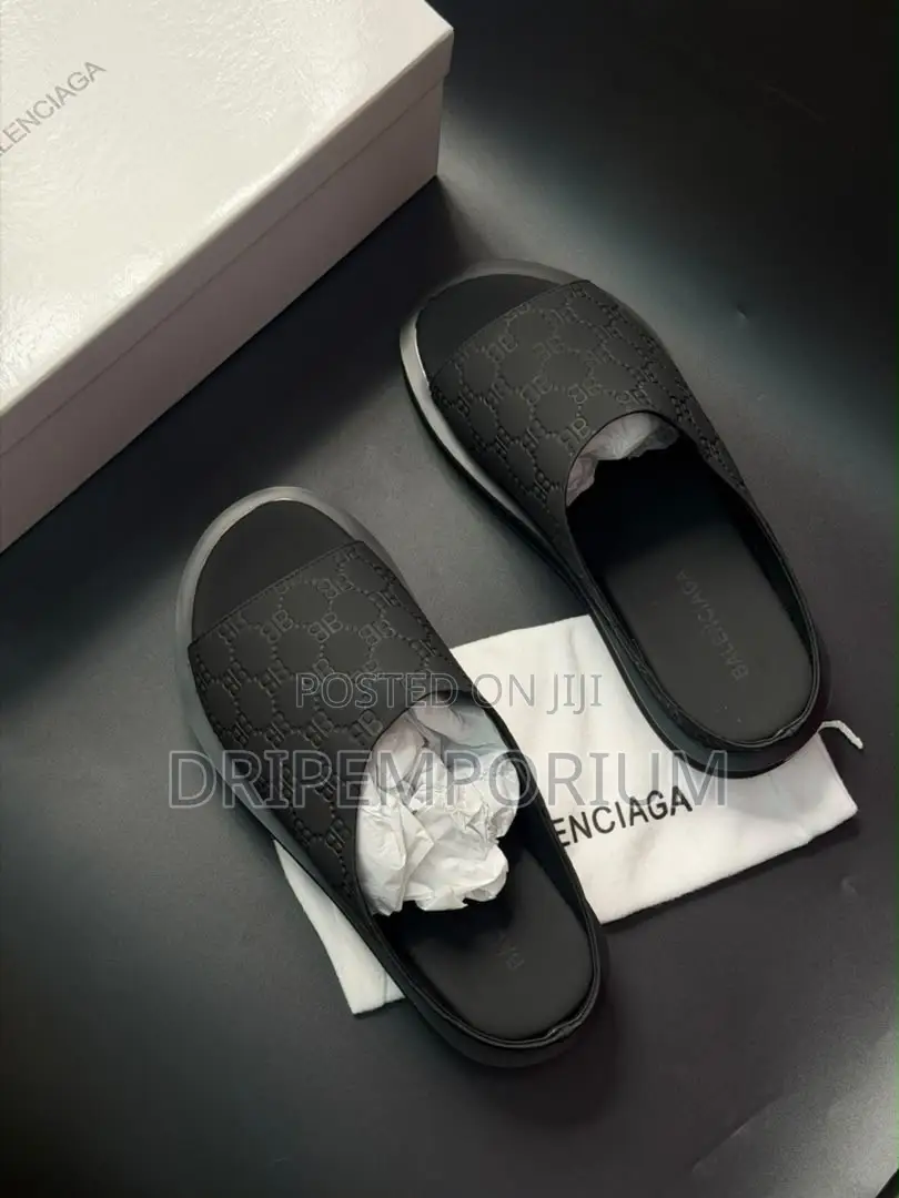 Balenciaga Slide