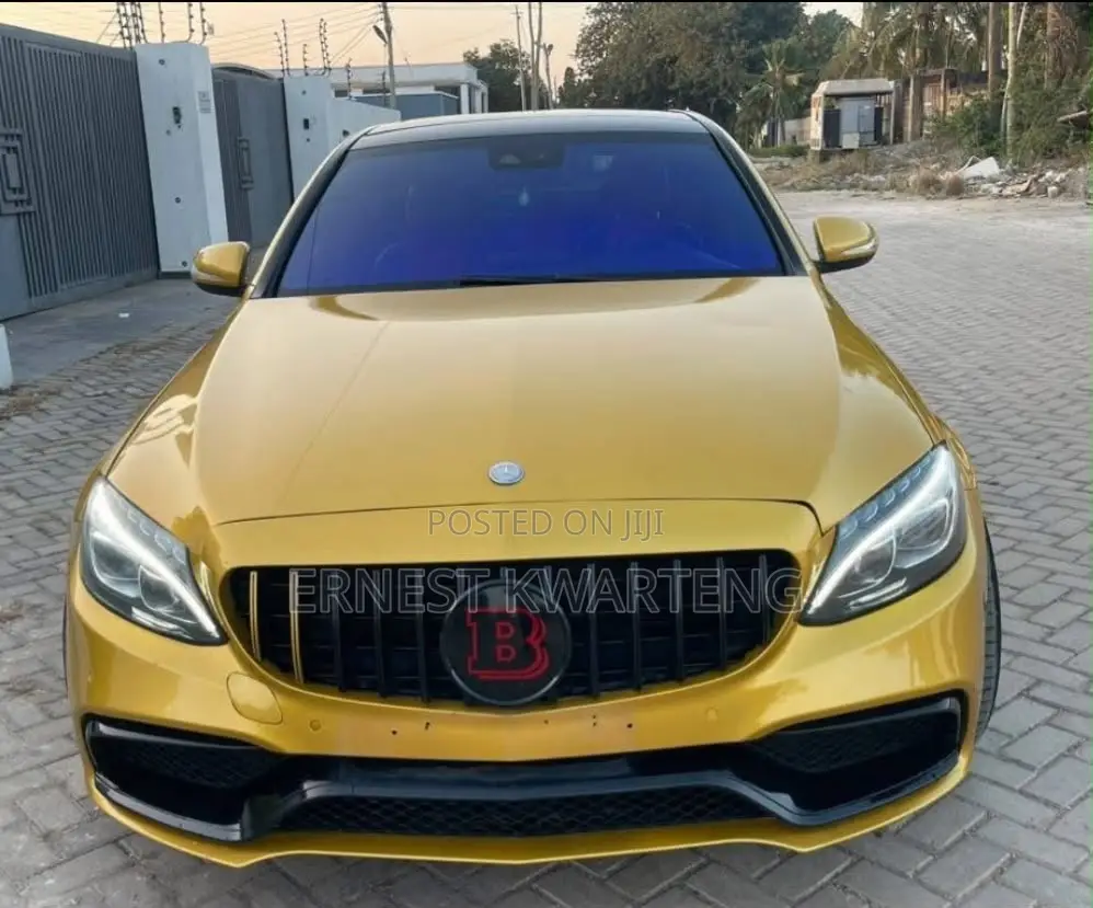 Mercedes-Benz C300 2016 Yellow