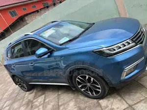 Roewe RX5 2016 Blue
