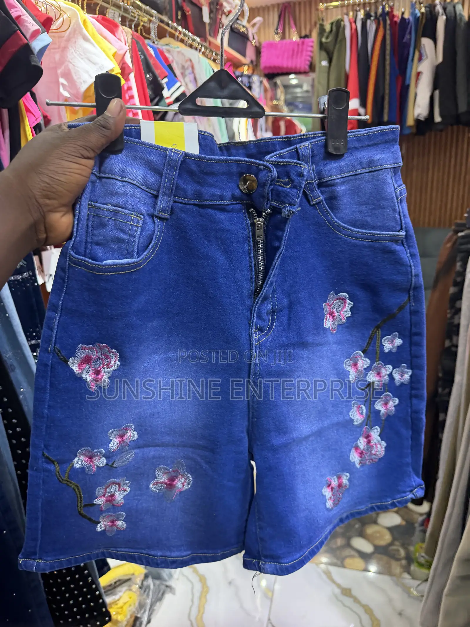 Ladies Short Jeans
