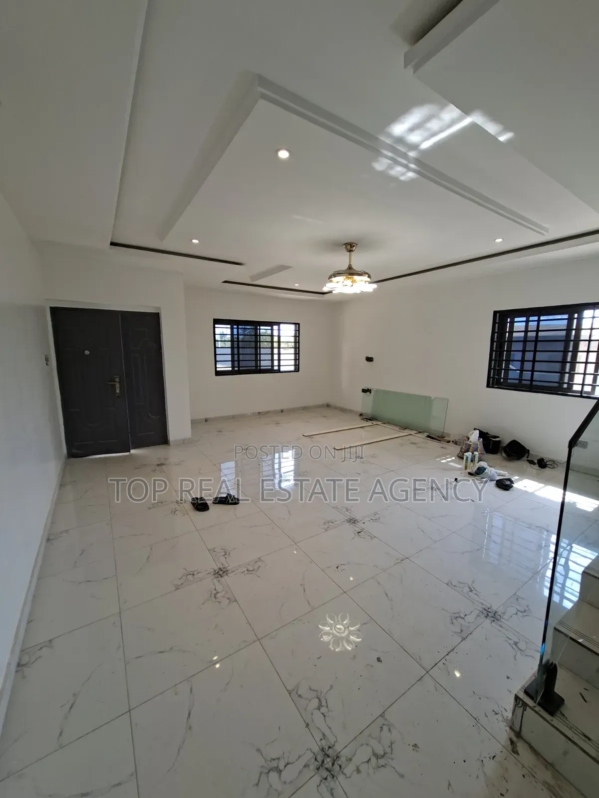 3bdrm Townhouse / Terrace in Adenta, SDA Area for rent