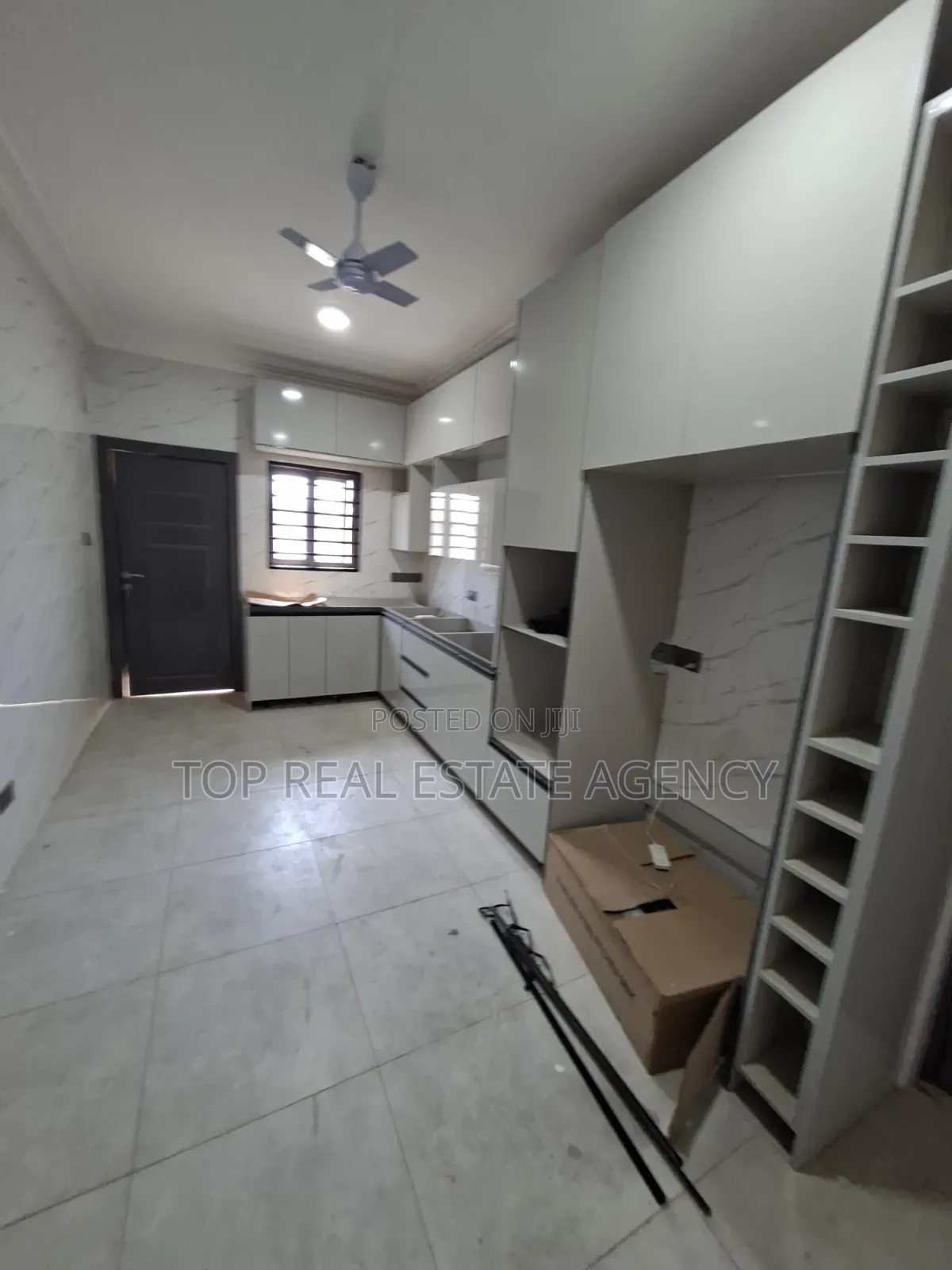 3bdrm Townhouse / Terrace in Adenta, SDA Area for rent