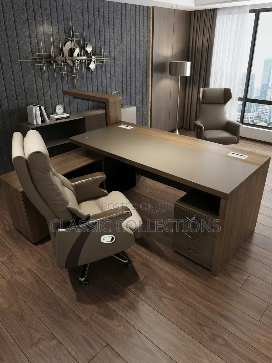 High-Back Executive Boss Chair With Retractable Footrest