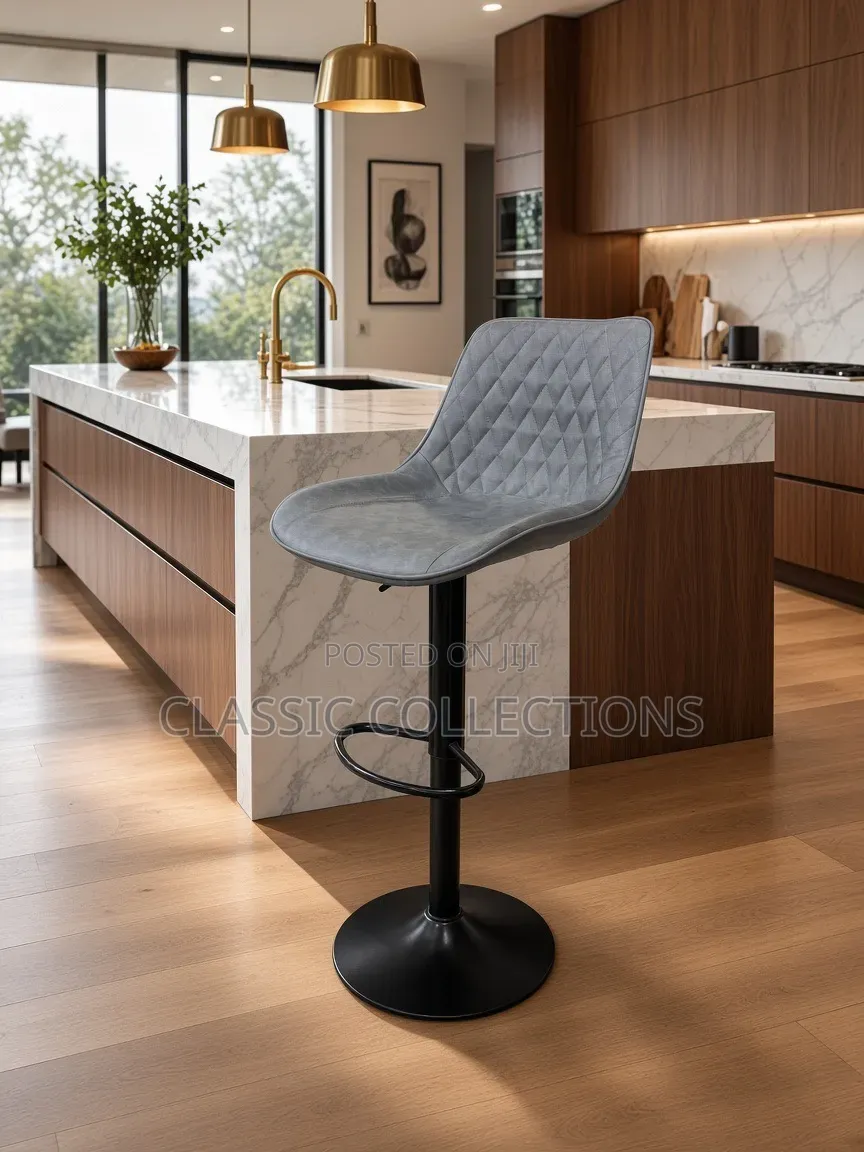 Bar Stool With Adjustable Matte Black Base