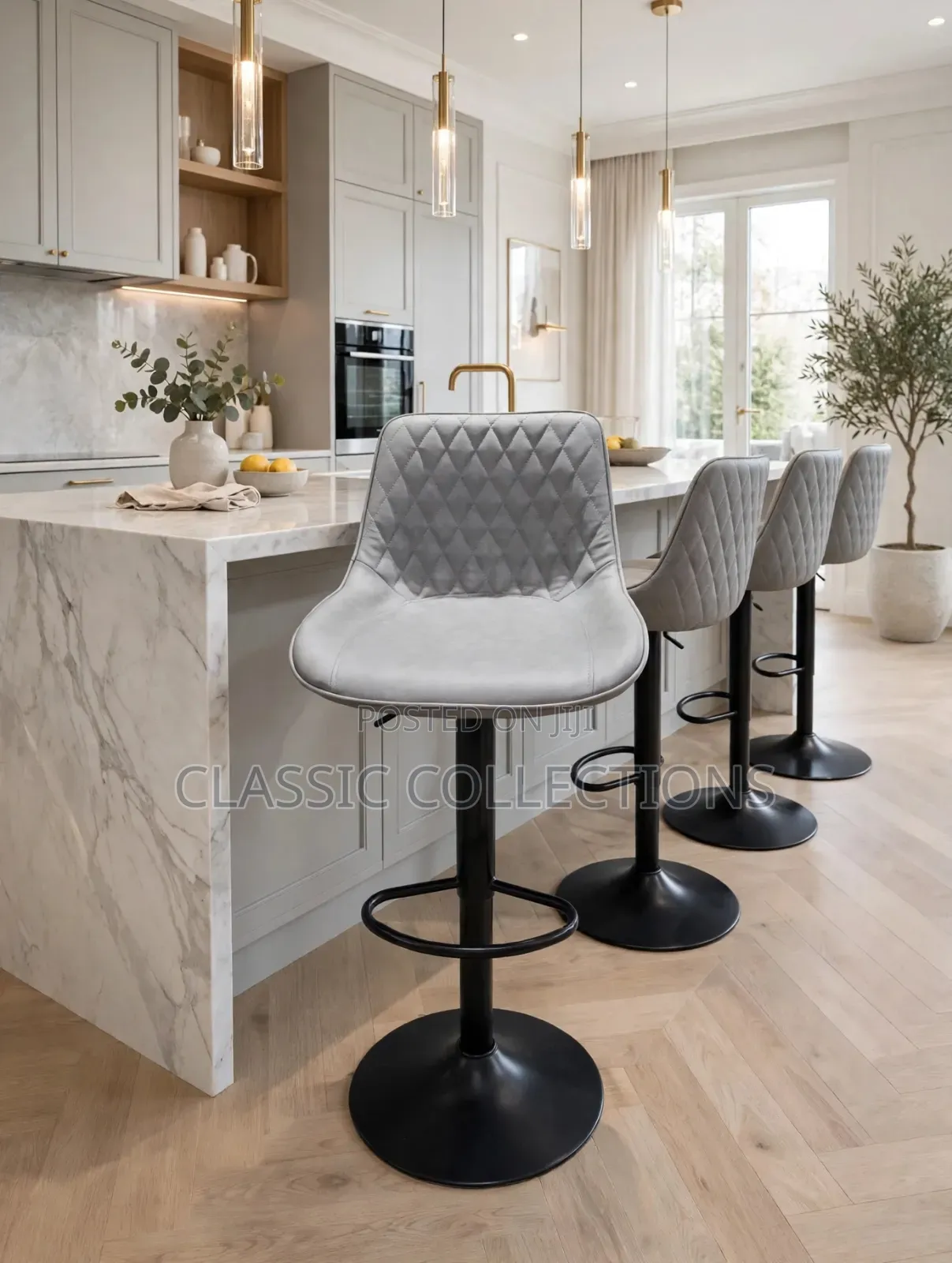Bar Stool With Adjustable Matte Black Base