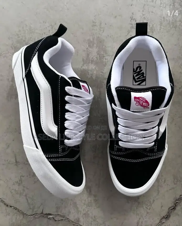 Vans Sneakers