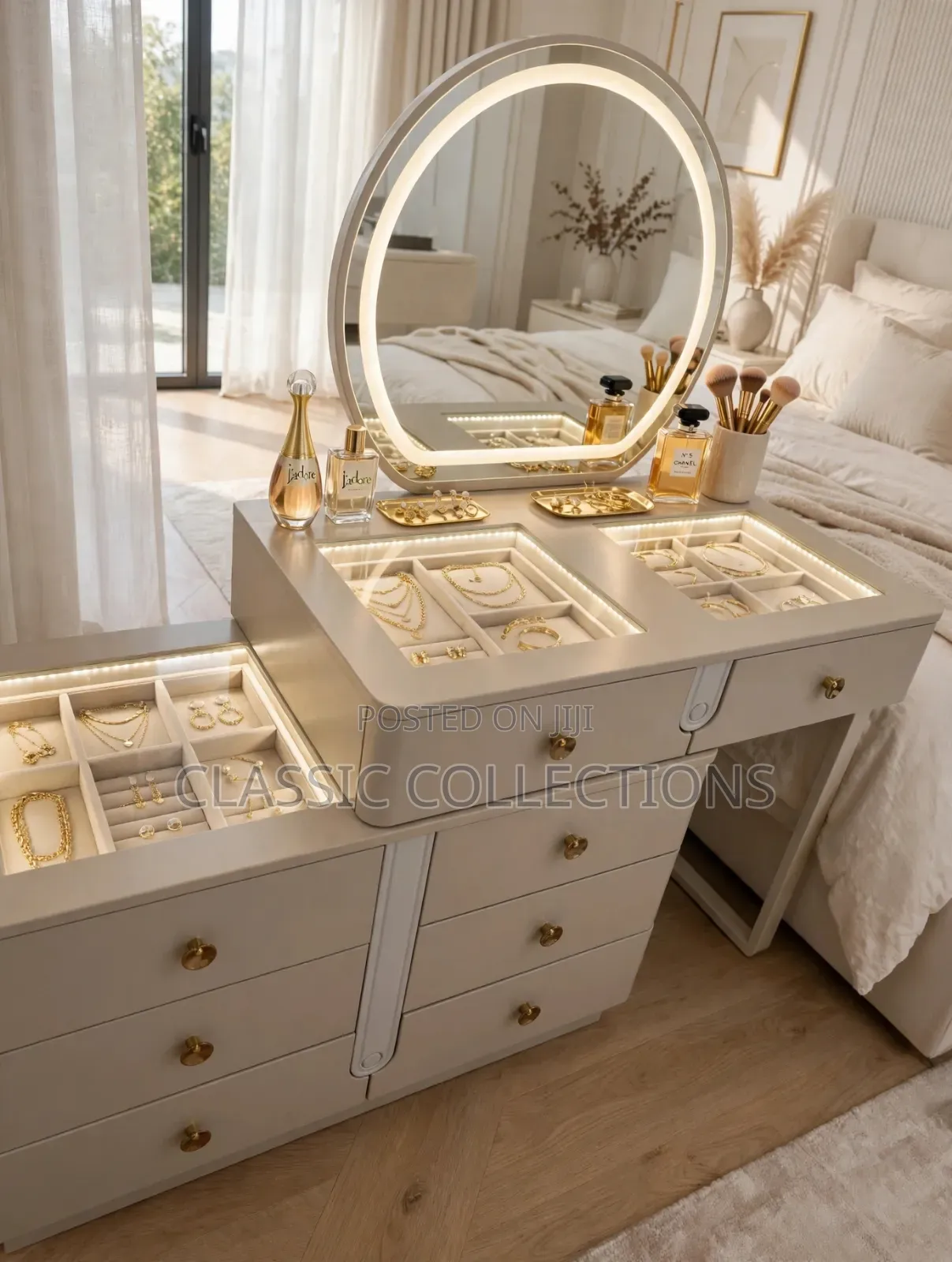 Luxury Vanity Dressing Table With Illuminated Jewellery Displays