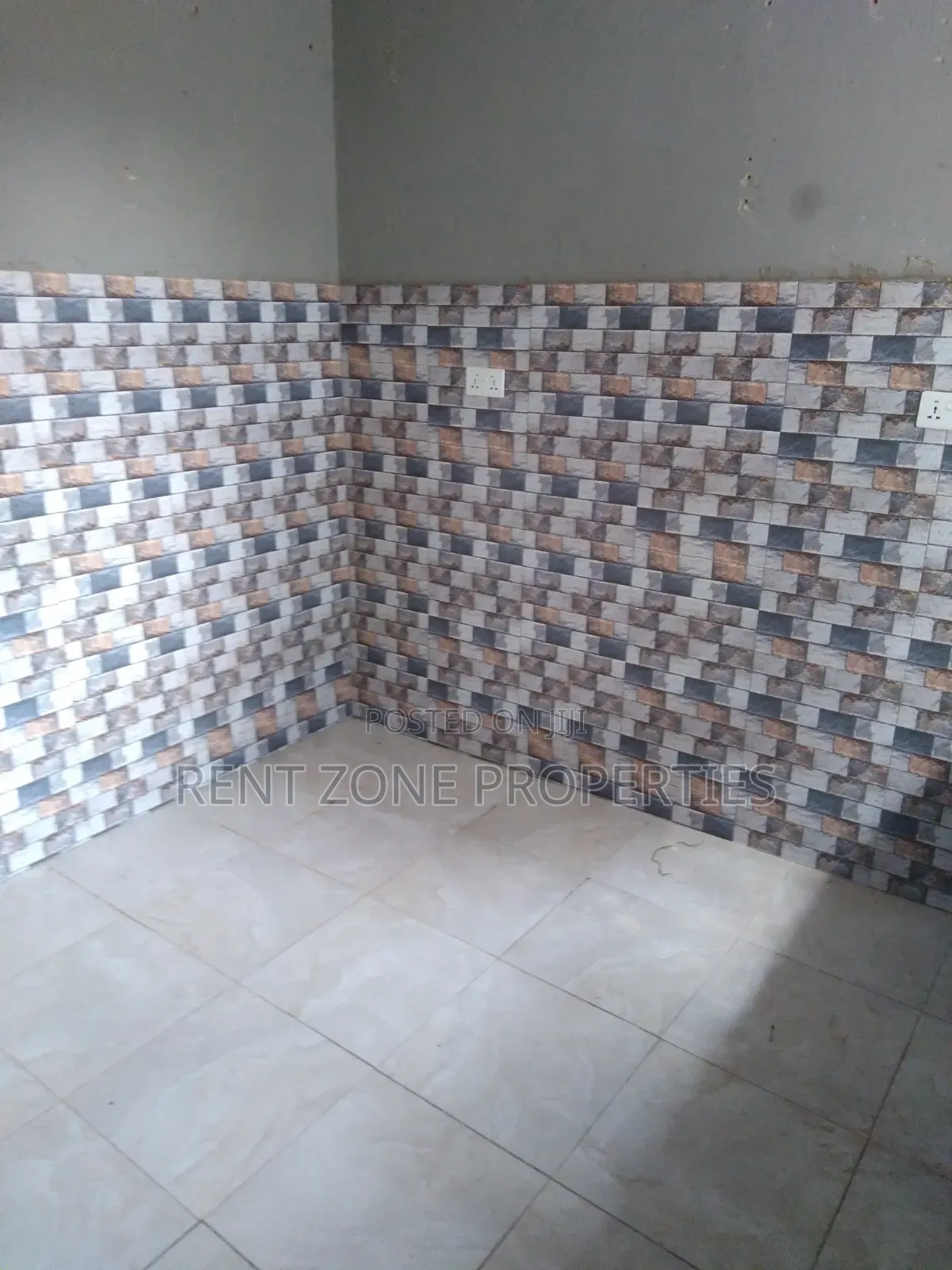4bdrm Apartment in Ofankor for rent