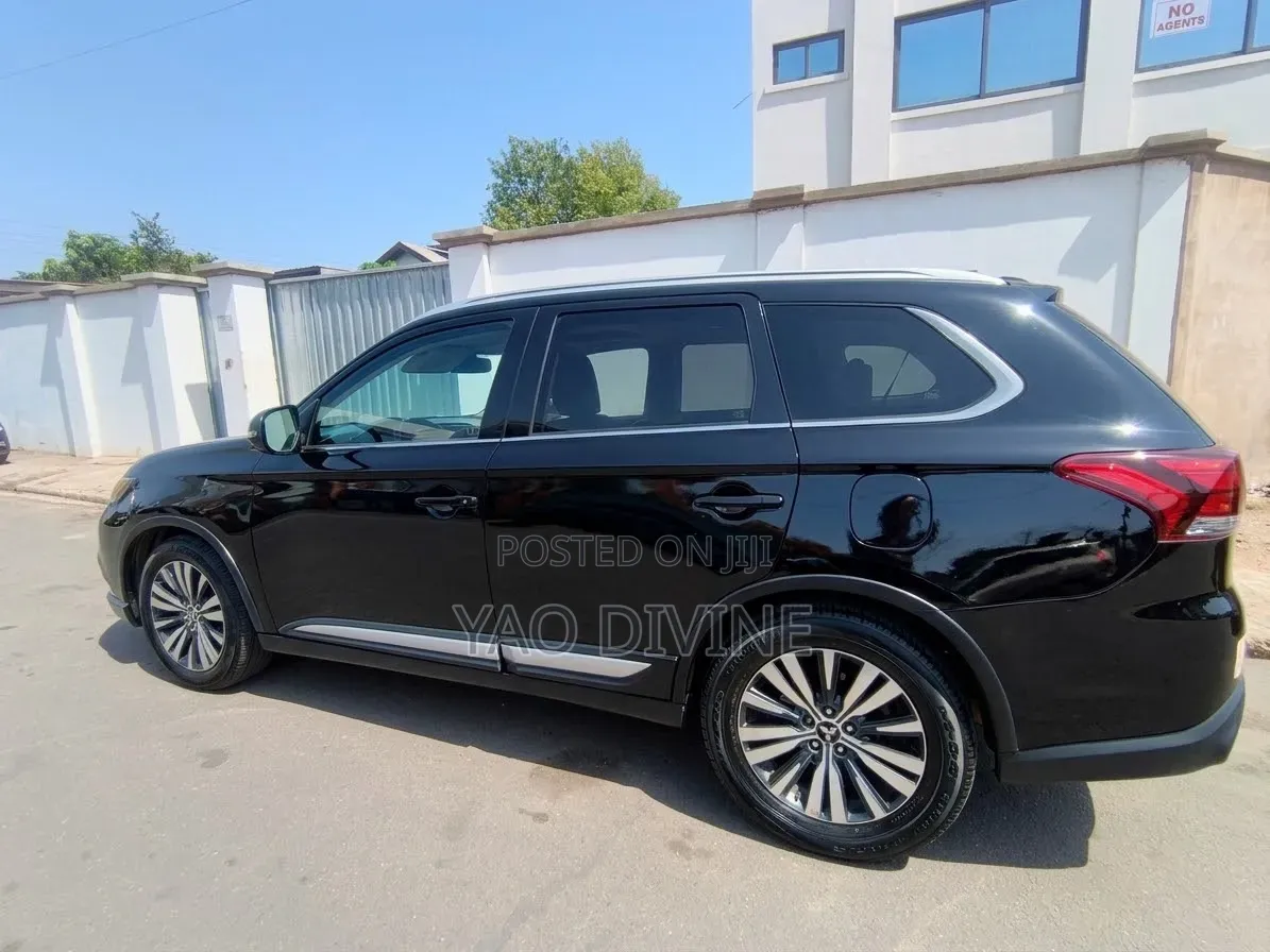 Mitsubishi Outlander SEL FWD 2019 Black