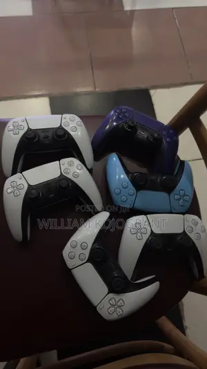 PS5 Controllers Home Use