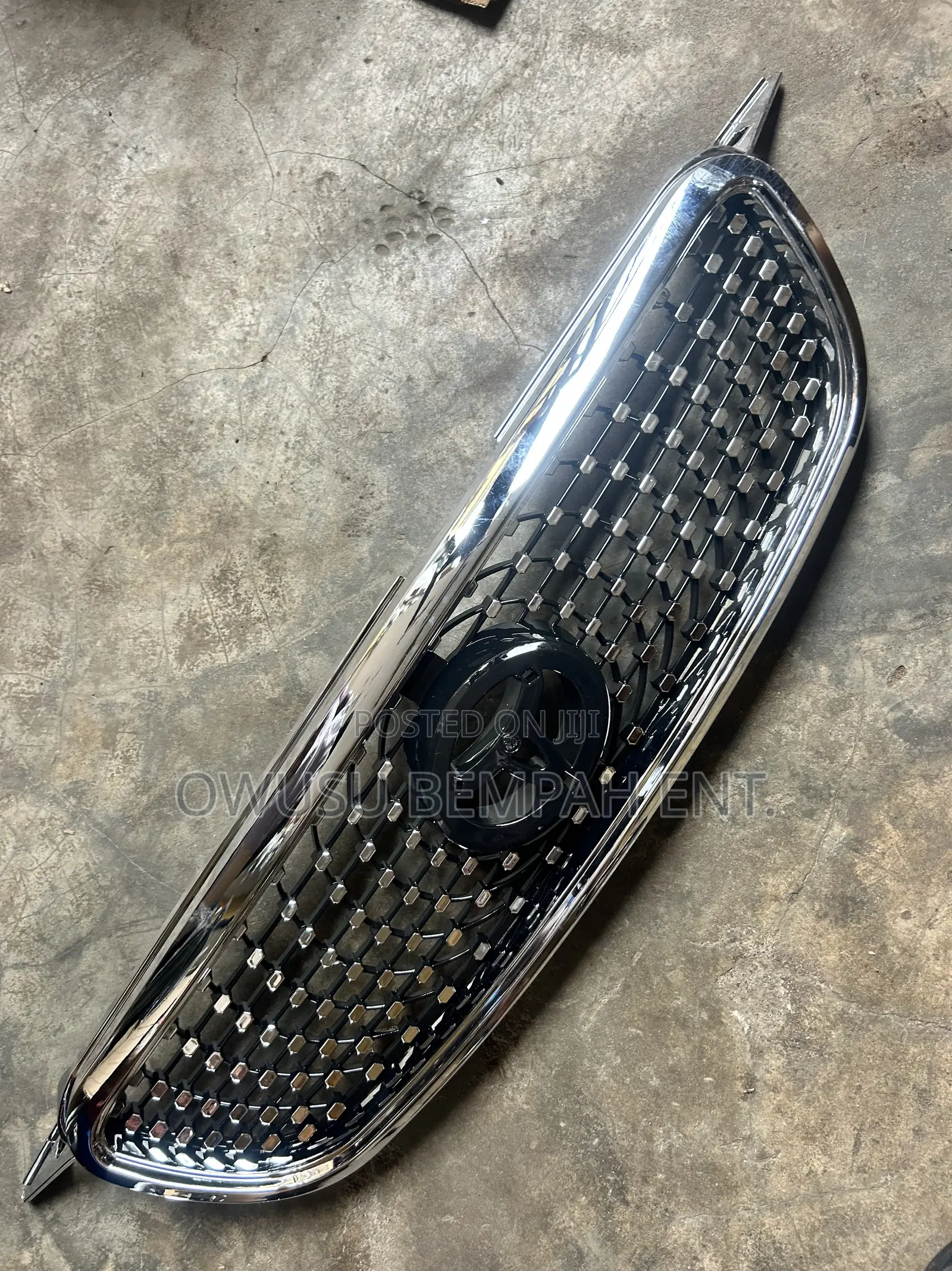 Toyota Corolla 2003-2007 Diamond Front Grille