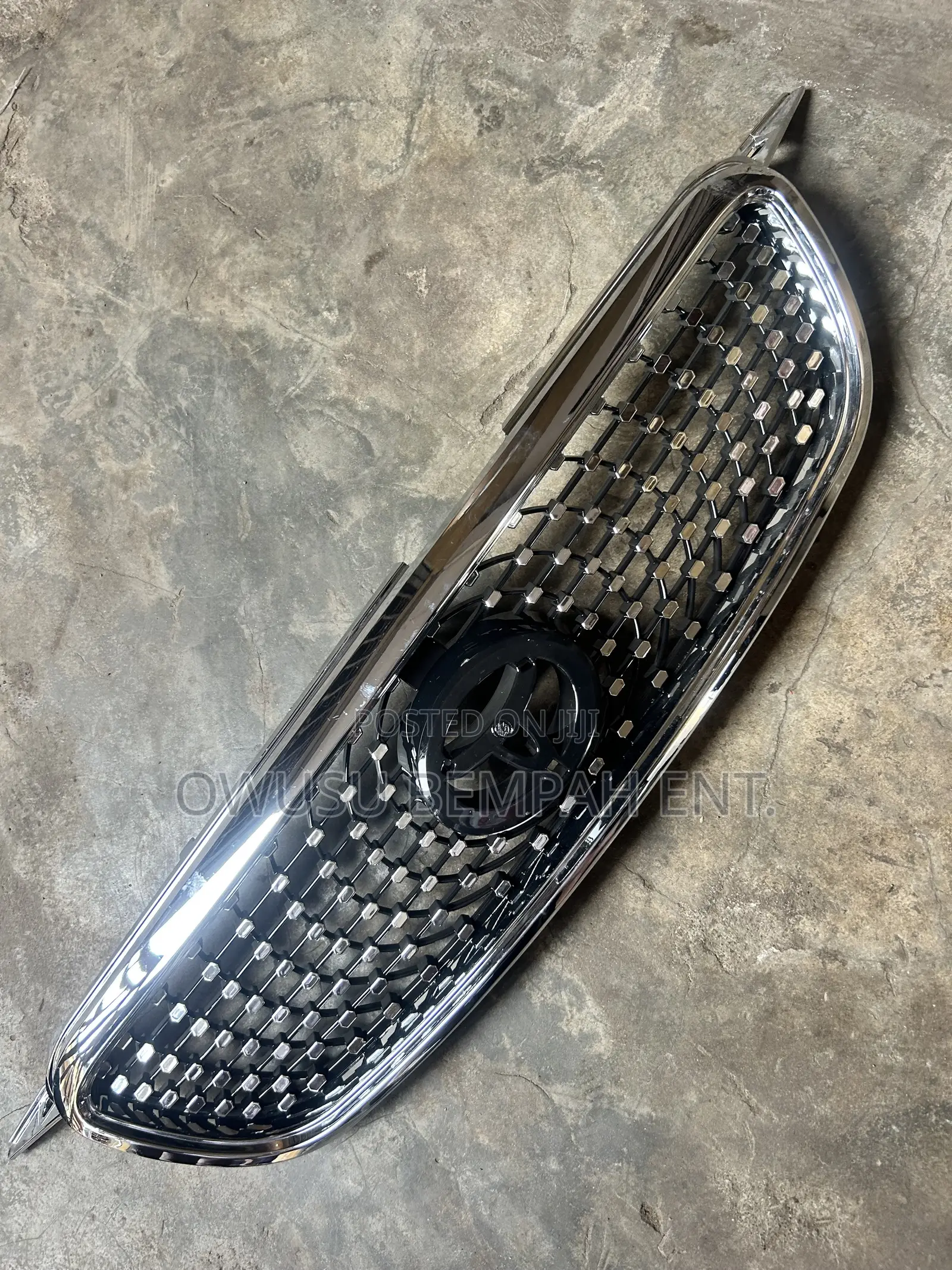Toyota Corolla 2003-2007 Diamond Front Grille