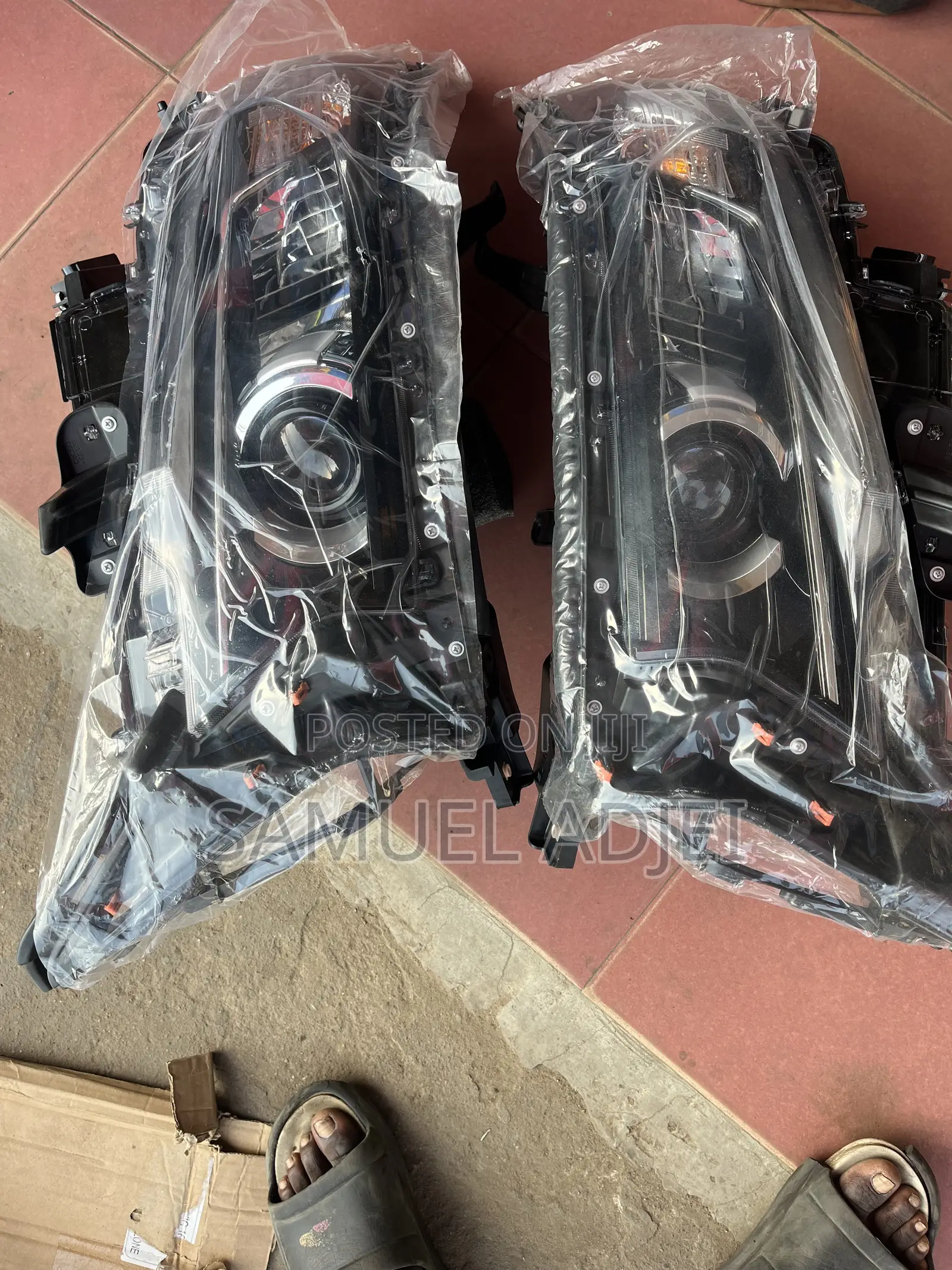 Toyota Land Cruiser Prado Headlight Pair. Full Led.