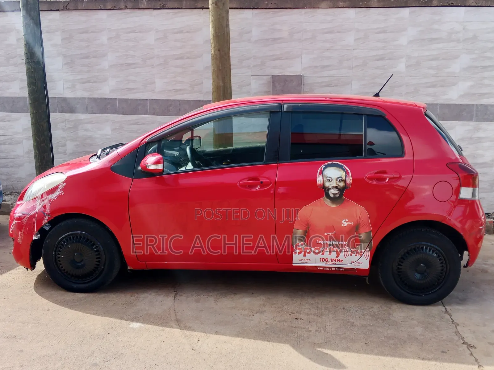 Toyota Vitz 2012 Red