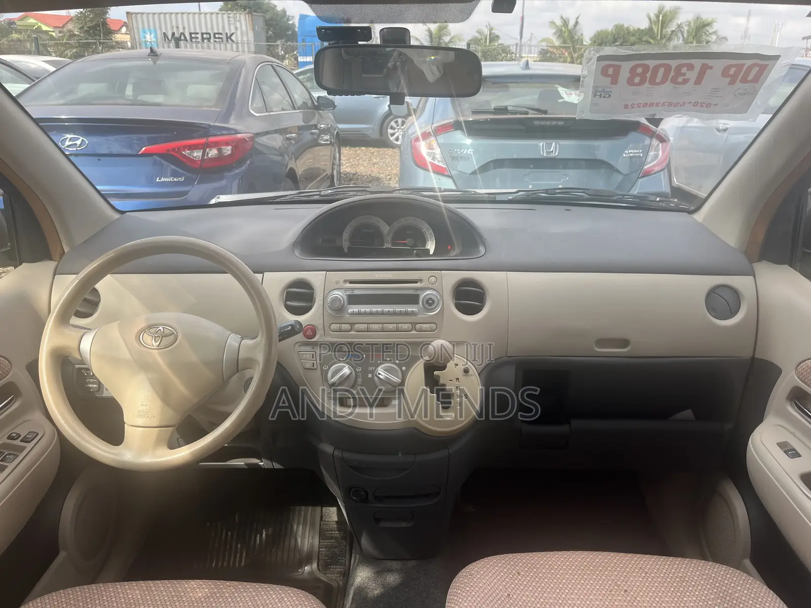 Toyota Sienta 2011 Burgundy