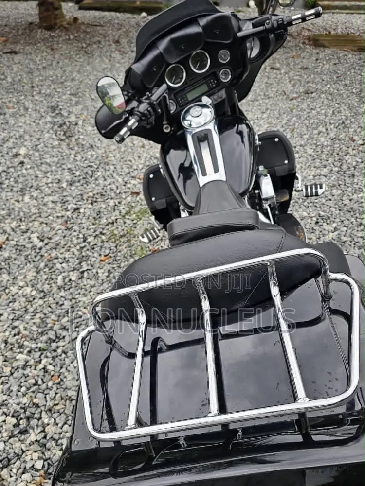 Harley-Davidson Touring 2010 Black