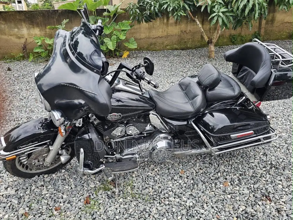 Harley-Davidson Touring 2010 Black