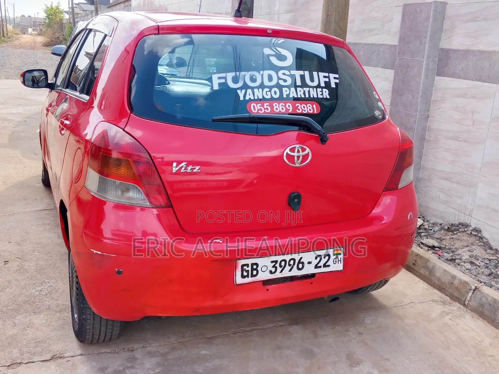 Toyota Vitz 2012 Red