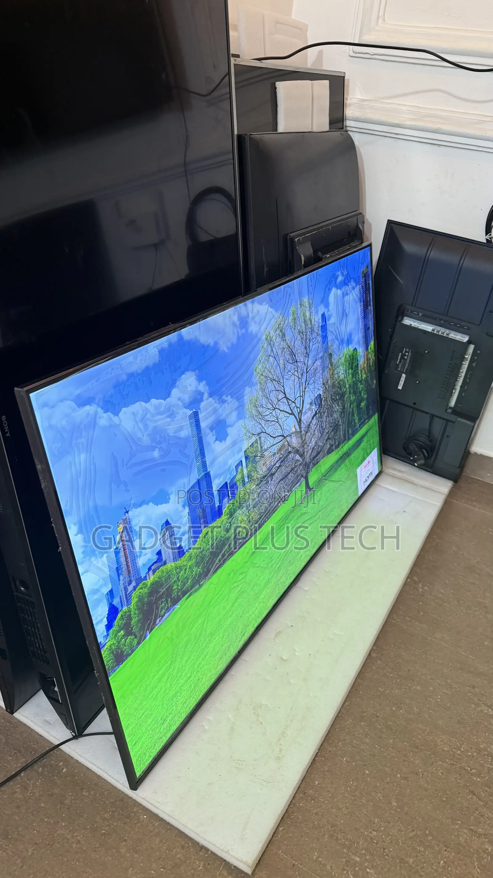 55” LG Nanocell ThinQ Ai 4K Smart TV (Very Fresh)