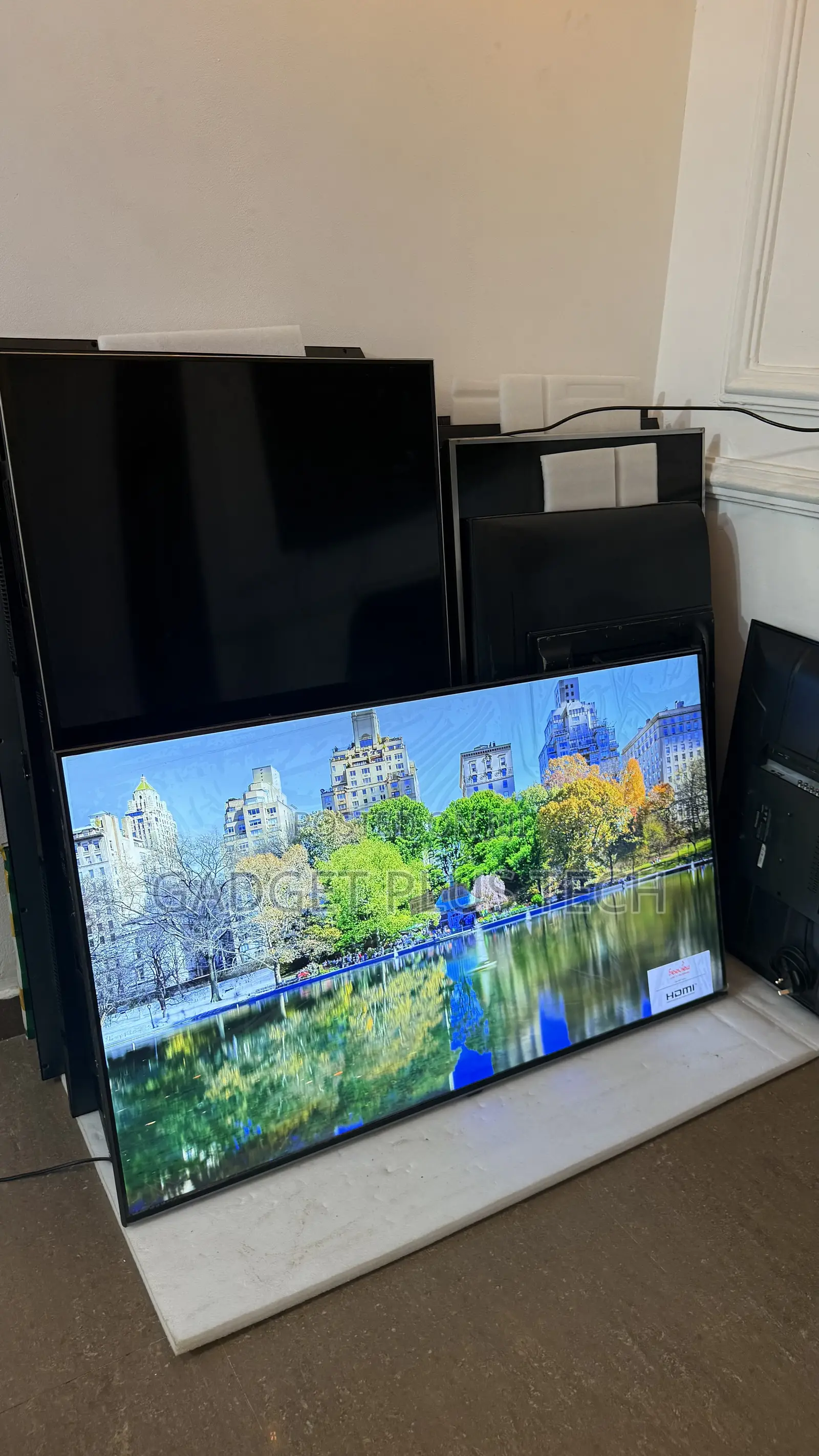 55” LG Nanocell ThinQ Ai 4K Smart TV (Very Fresh)