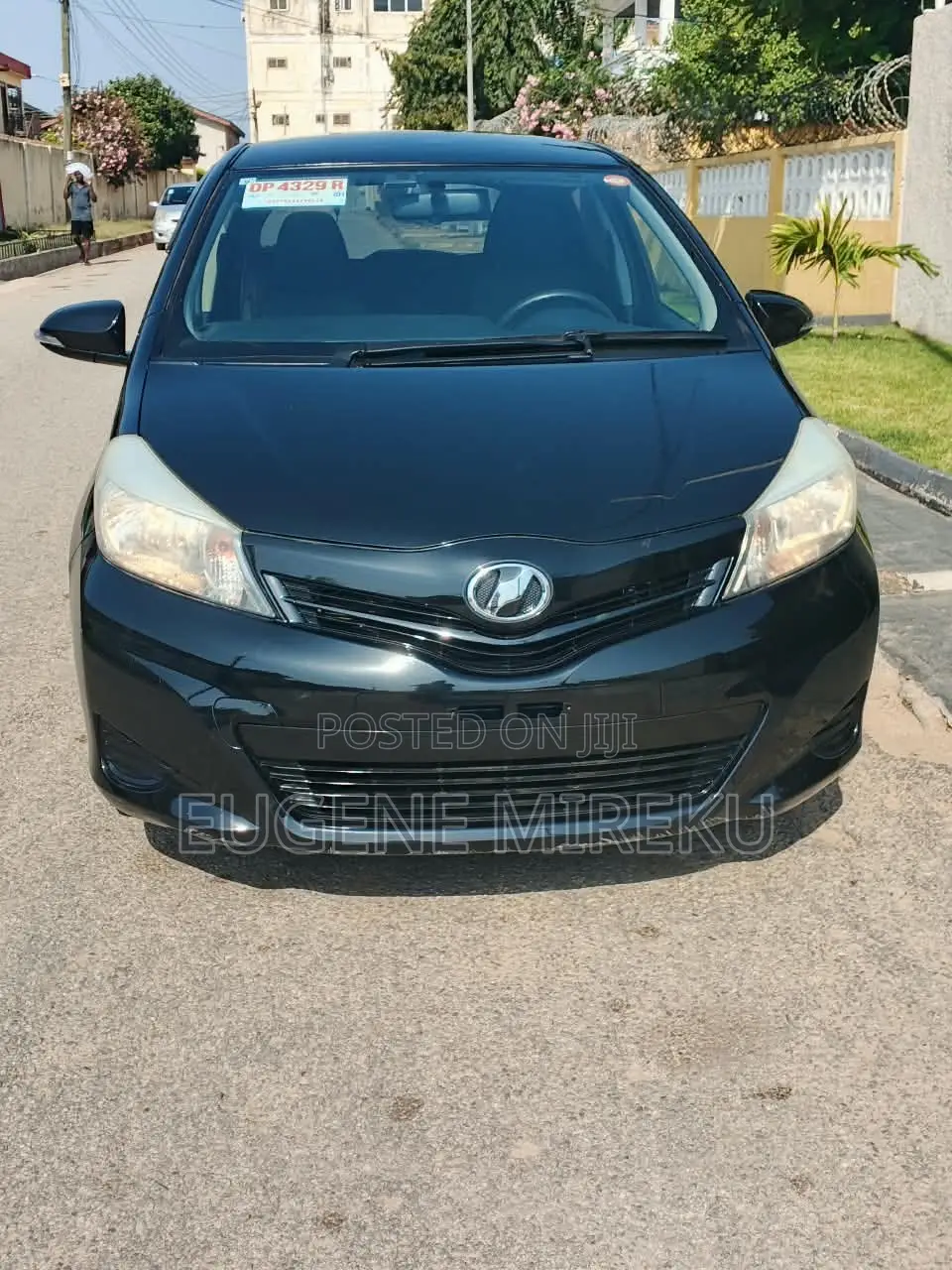 Toyota Vitz 2013 Black