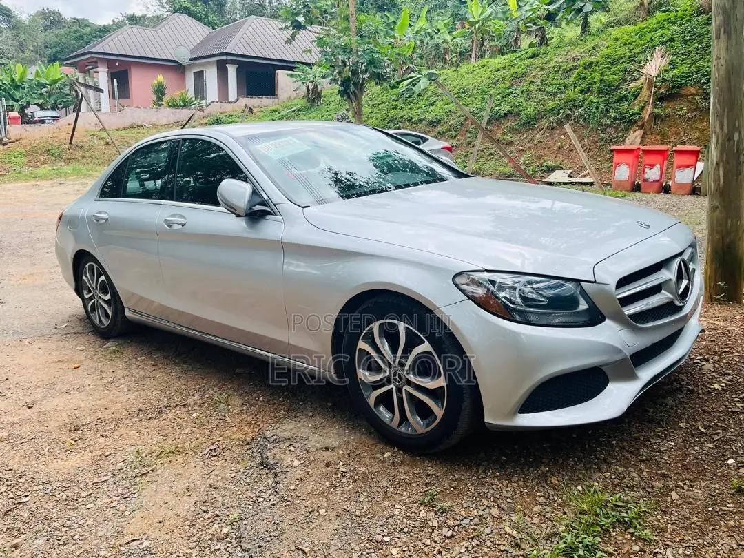Mercedes-Benz C300 Luxury 4matic Sedan AWD (2.0L 4cyl 7A) 2017 Silver