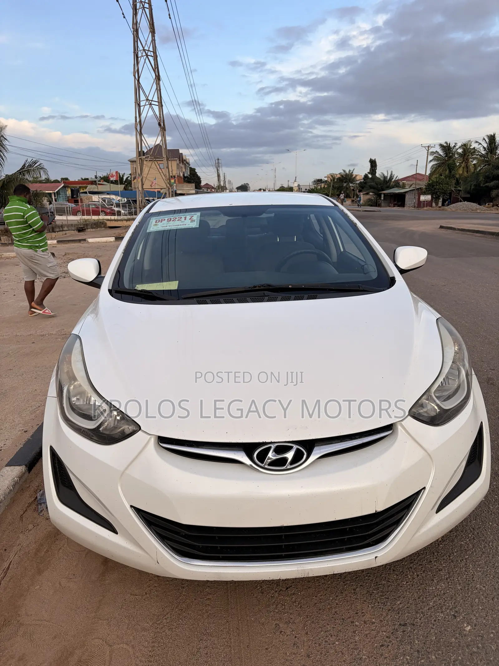 Hyundai Elantra Limited Sedan FWD (1.8L 4cyl 6A) 2016 White