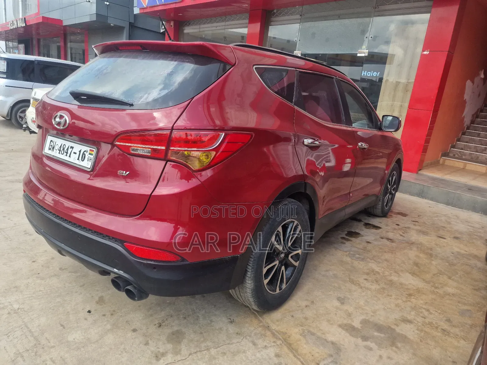 Hyundai Santa Fe Limited w/Saddle Interior 4dr SUV AWD (3.3L 6cyl 6A)