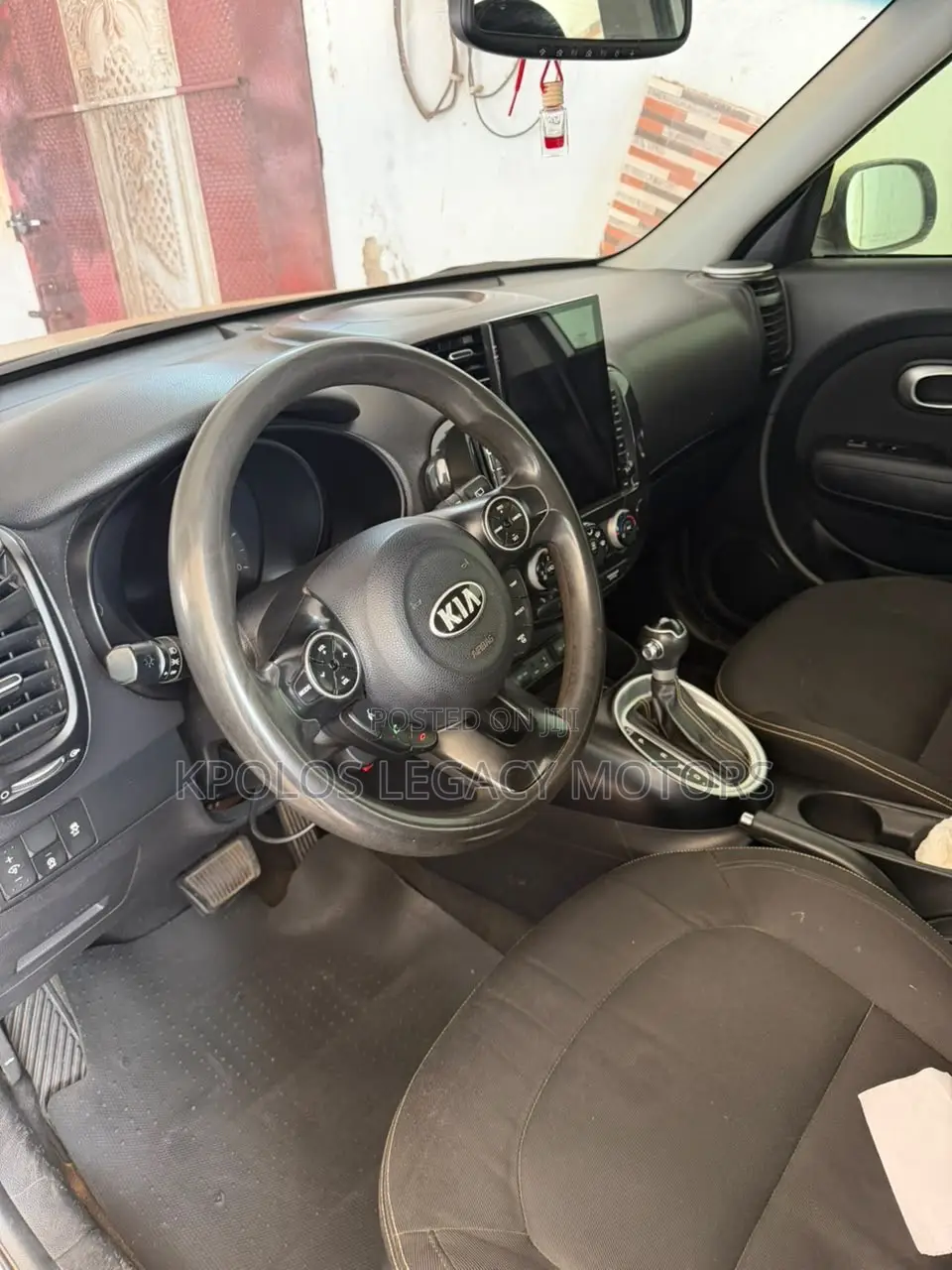 Kia Soul ! 4dr Wagon (2.0L 4cyl 6A) 2015 White