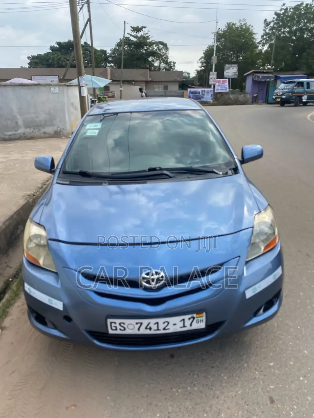 Toyota Yaris Base Sedan 4dr 2010 Blue