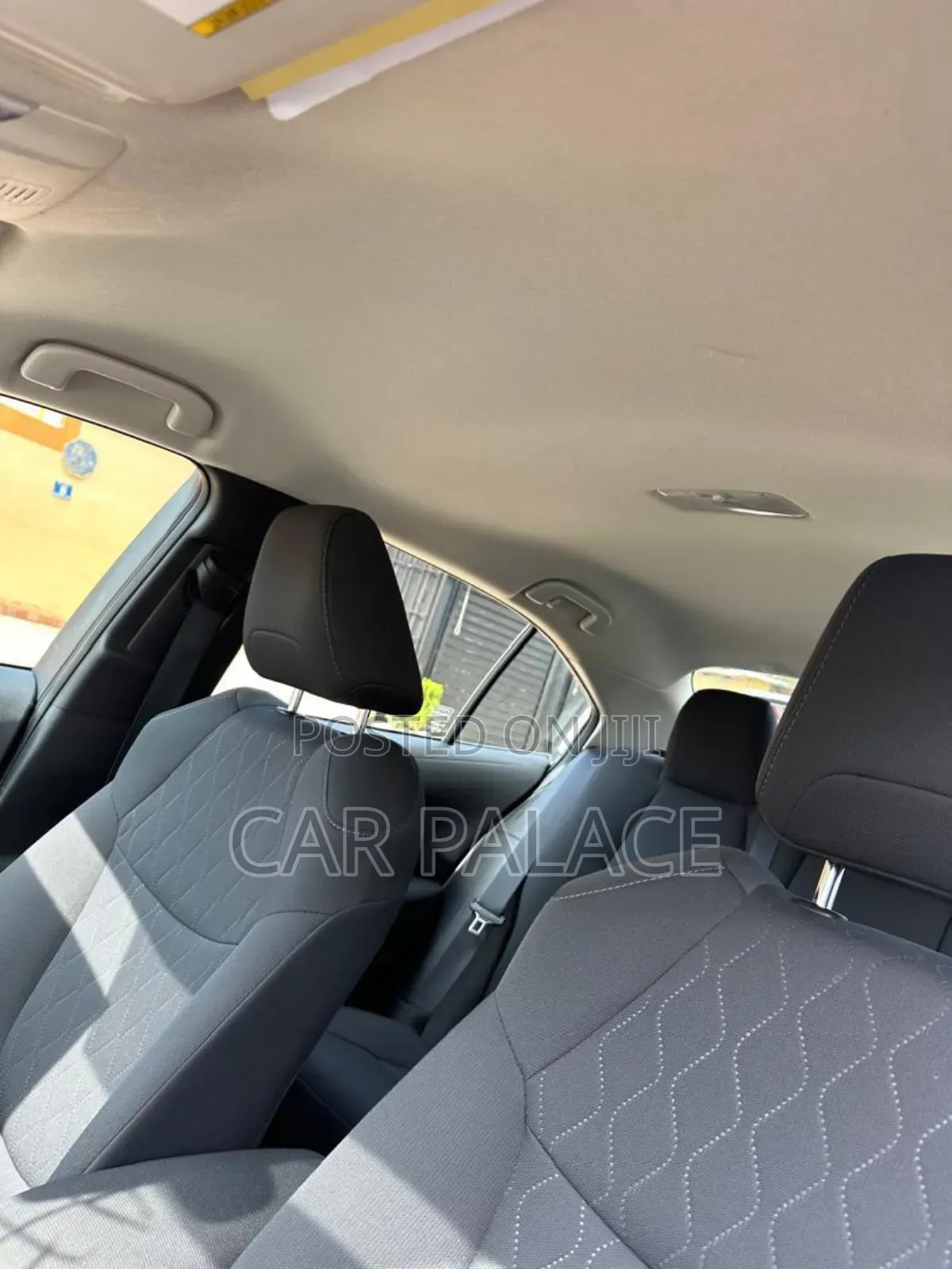 Toyota Corolla LE 2021 Silver