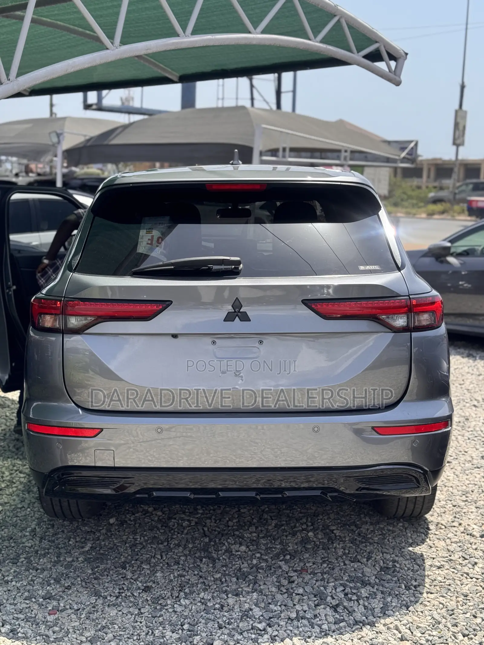 Mitsubishi Outlander 2023 Gray